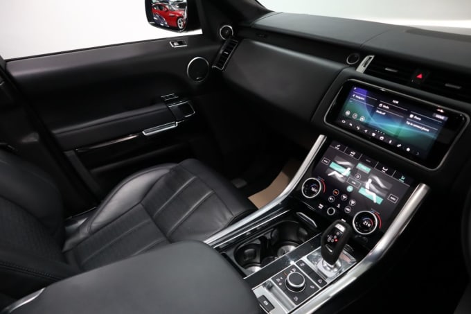 2025 Land Rover Range Rover Sport