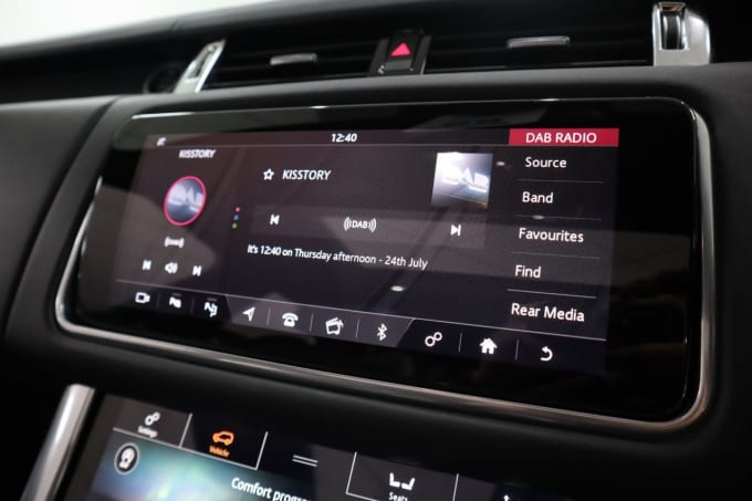 2025 Land Rover Range Rover Sport