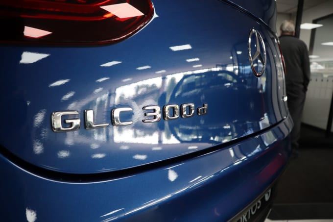 2025 Mercedes-benz Glc