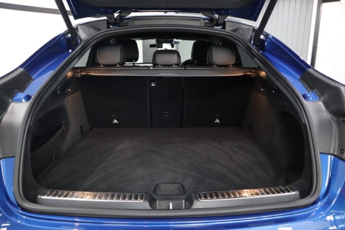 2025 Mercedes-benz Glc