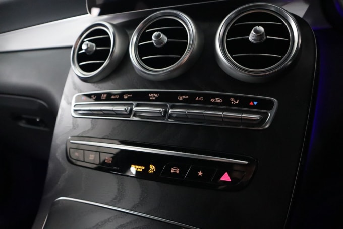 2025 Mercedes-benz Glc