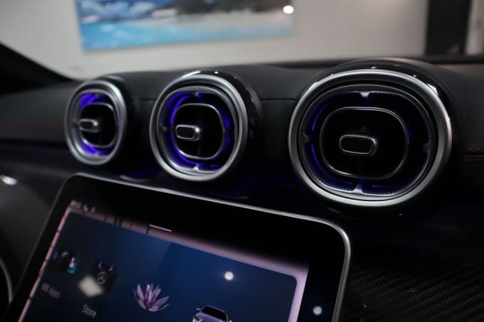 2025 Mercedes-benz C-class
