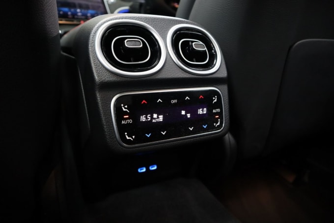 2025 Mercedes-benz C-class