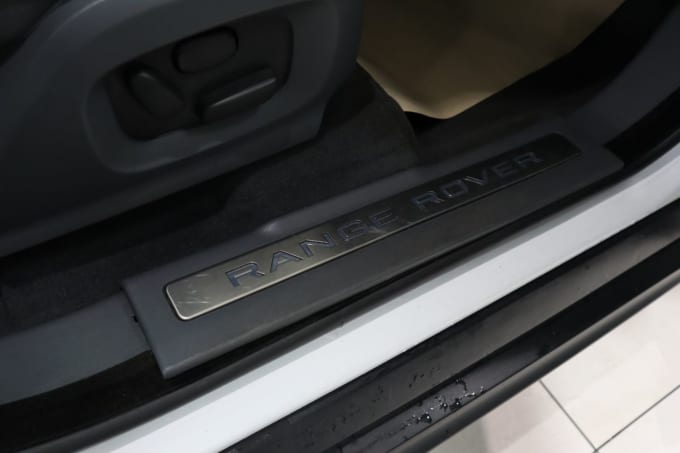 2025 Land Rover Range Rover Evoque