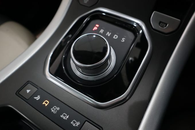 2025 Land Rover Range Rover Evoque