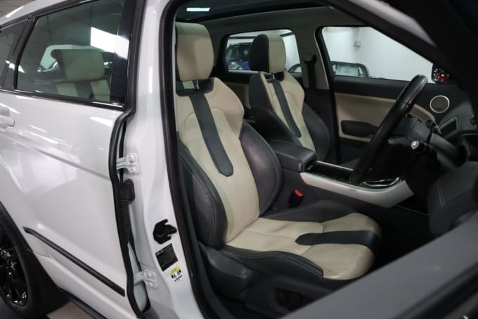 2025 Land Rover Range Rover Evoque