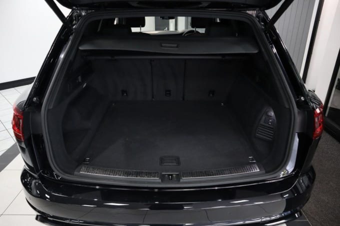 2025 Volkswagen Touareg