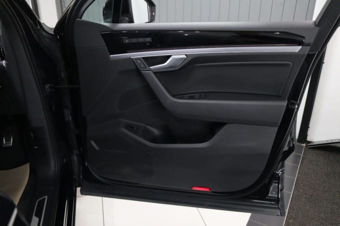 2025 Volkswagen Touareg