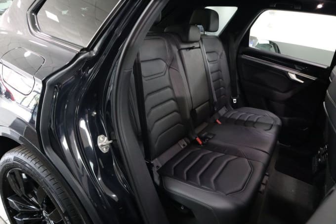 2025 Volkswagen Touareg