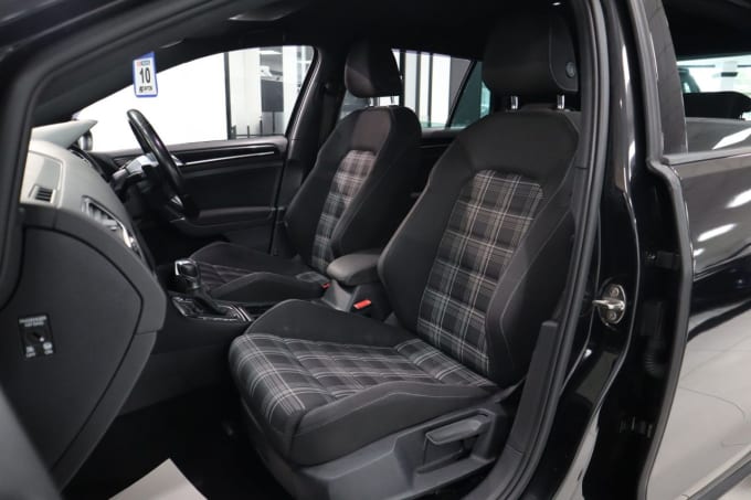 2025 Volkswagen Golf