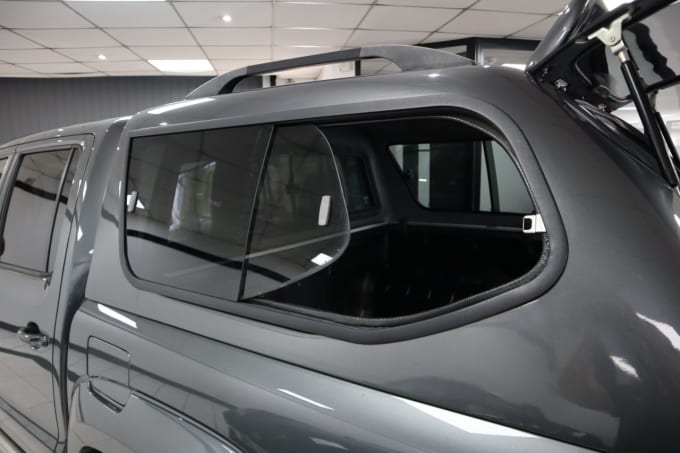 2025 Volkswagen Amarok