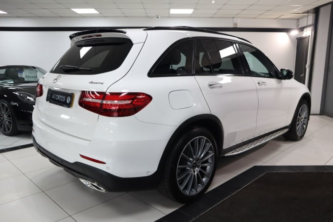 2025 Mercedes-benz Glc