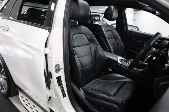 2025 Mercedes-benz Glc