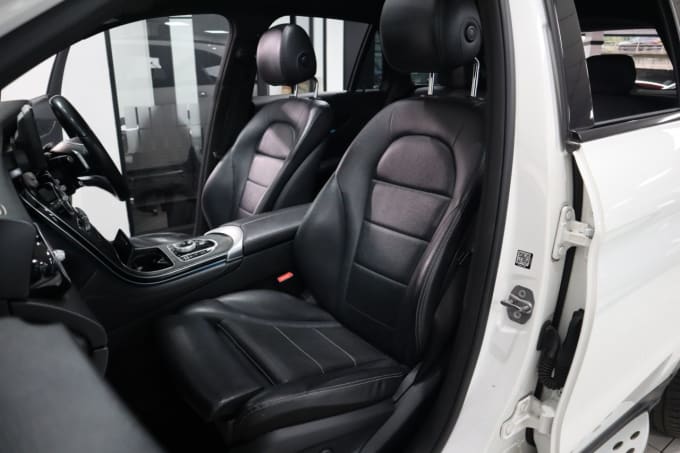 2025 Mercedes-benz Glc