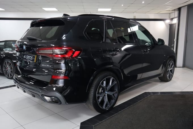 2025 BMW X5