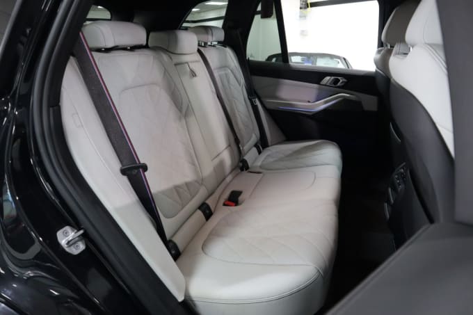 2025 BMW X5