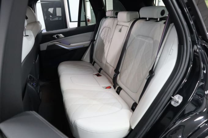 2025 BMW X5