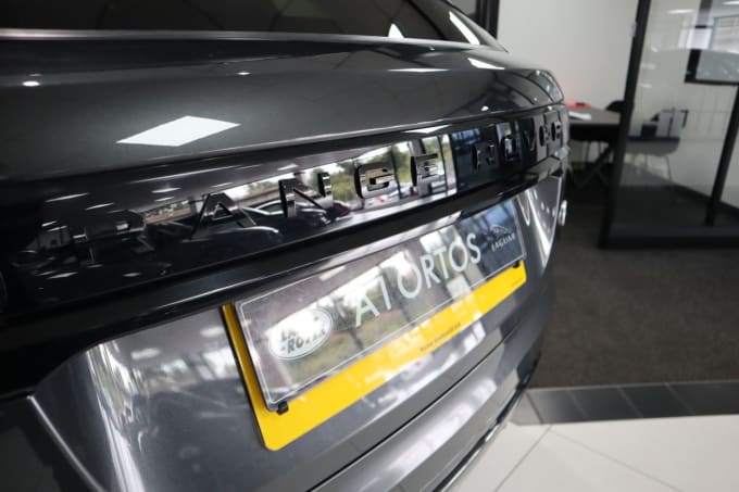 2025 Land Rover Range Rover Velar