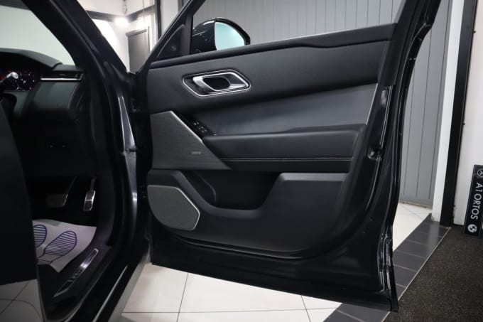 2025 Land Rover Range Rover Velar