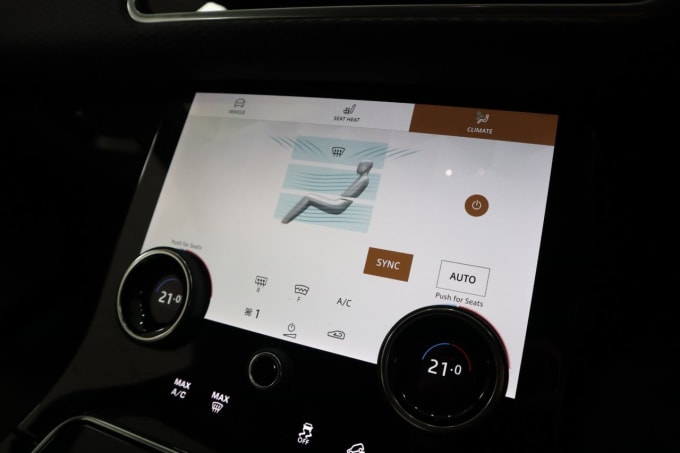 2025 Land Rover Range Rover Velar