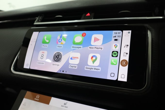 2025 Land Rover Range Rover Velar