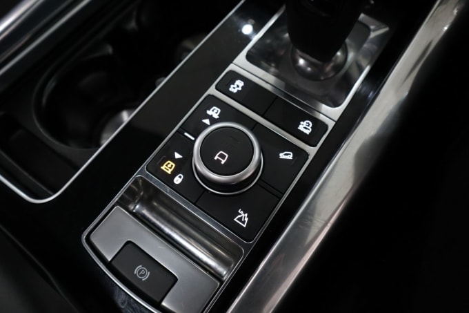2025 Land Rover Range Rover Sport