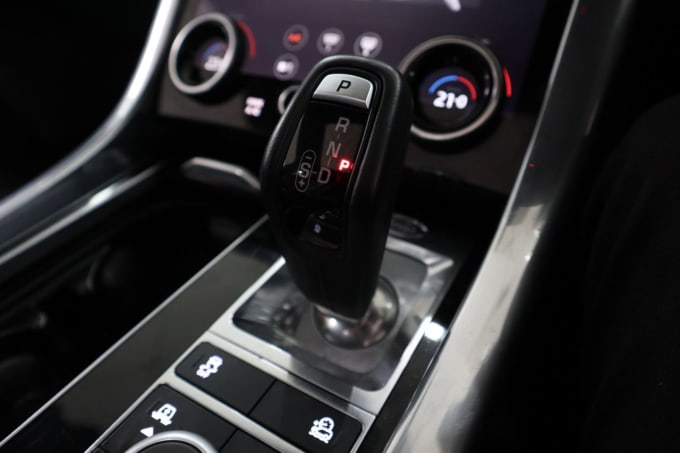 2025 Land Rover Range Rover Sport