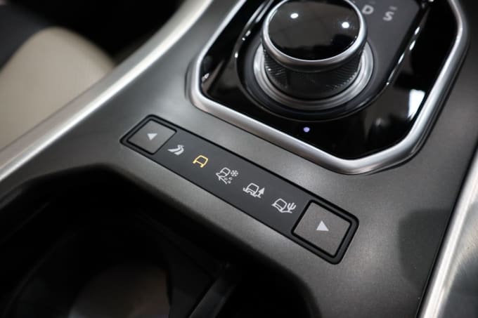 2025 Land Rover Range Rover Evoque