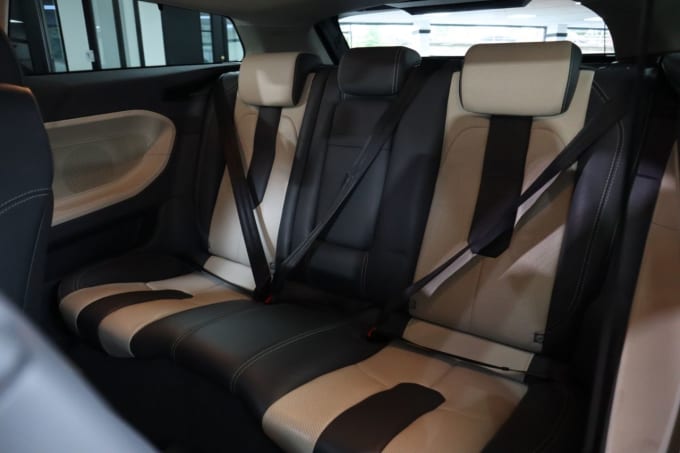 2025 Land Rover Range Rover Evoque