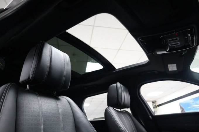 2025 Land Rover Range Rover Velar