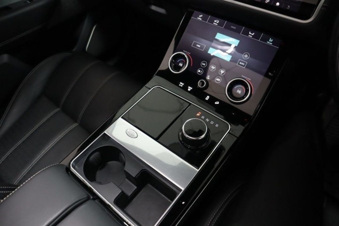 2025 Land Rover Range Rover Velar