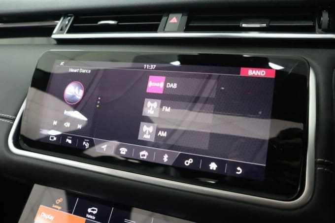 2025 Land Rover Range Rover Velar
