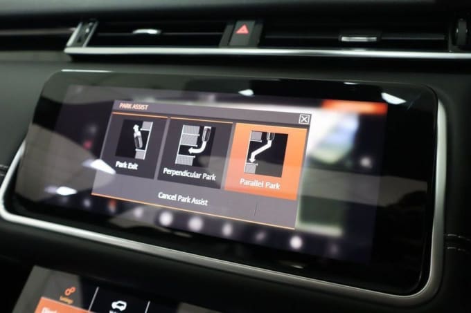 2025 Land Rover Range Rover Velar