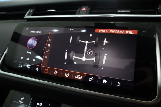 2025 Land Rover Range Rover Velar