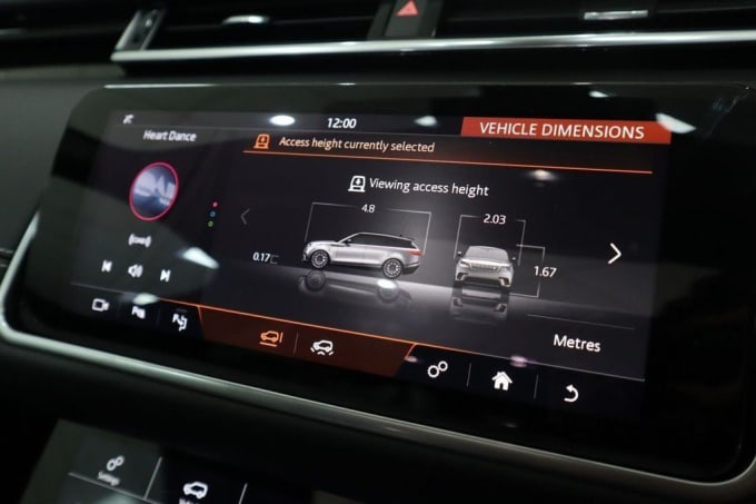 2025 Land Rover Range Rover Velar