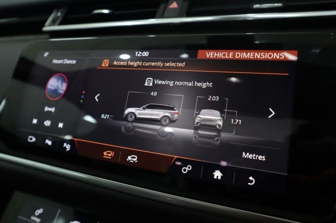 2025 Land Rover Range Rover Velar
