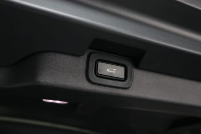 2025 Land Rover Discovery
