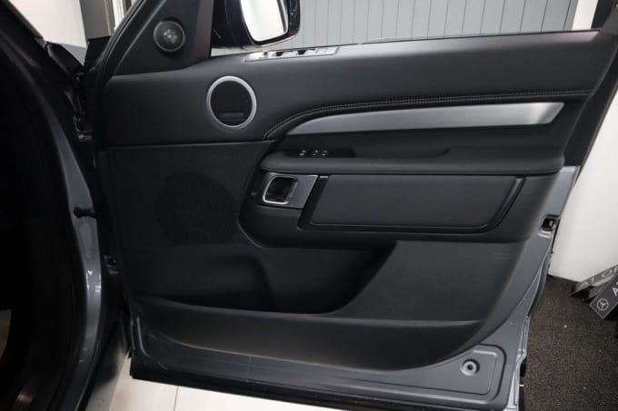 2025 Land Rover Discovery