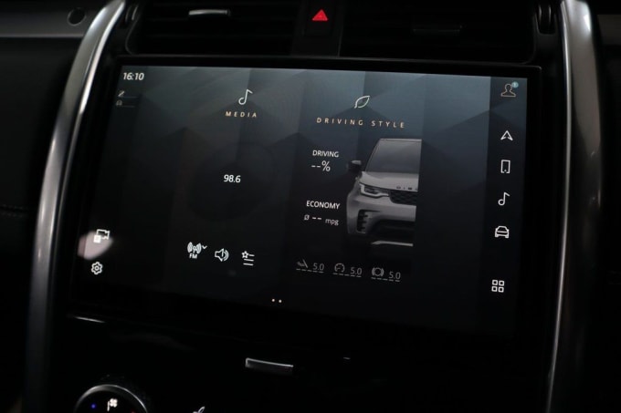 2025 Land Rover Discovery