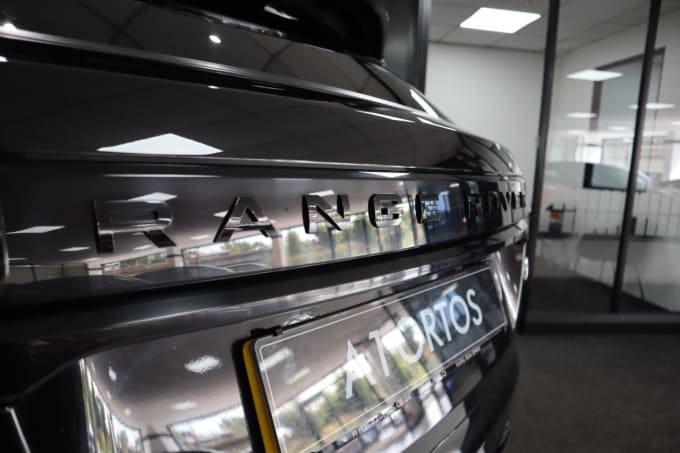 2025 Land Rover Range Rover Velar