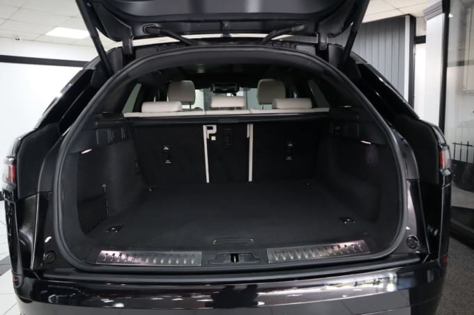 2025 Land Rover Range Rover Velar
