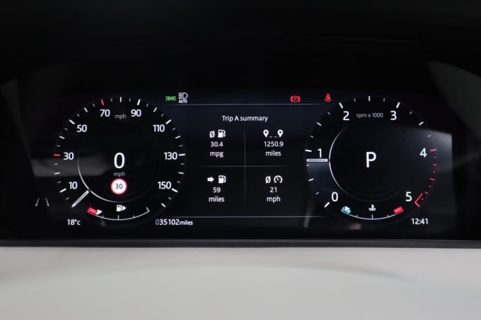 2025 Land Rover Range Rover Velar