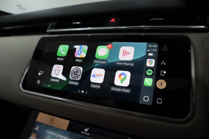 2025 Land Rover Range Rover Velar
