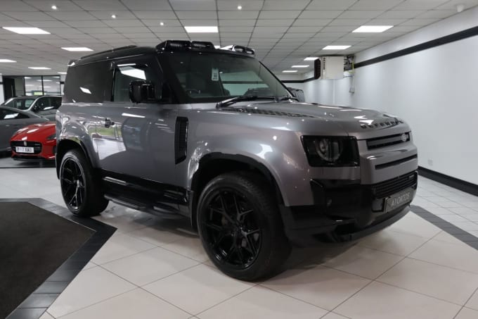2025 Land Rover Defender
