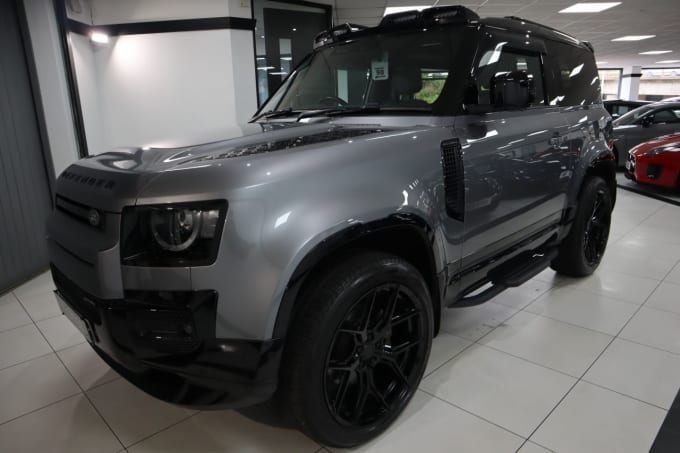 2025 Land Rover Defender