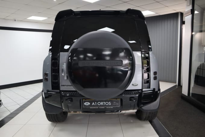 2025 Land Rover Defender