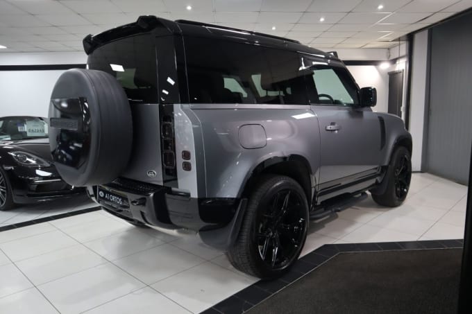 2025 Land Rover Defender