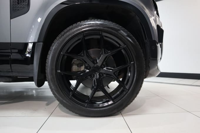 2025 Land Rover Defender