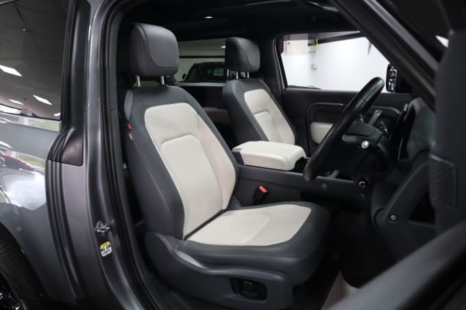2025 Land Rover Defender