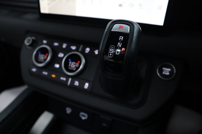 2025 Land Rover Defender